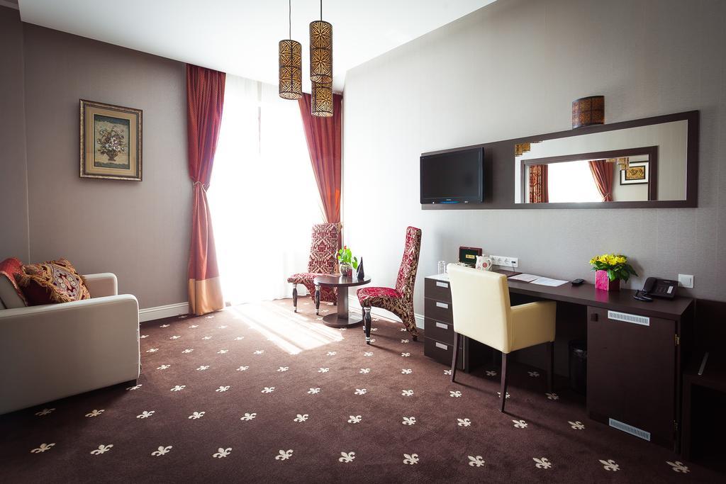 Ark Palace Hotel & Spa Odessa Eksteriør bilde